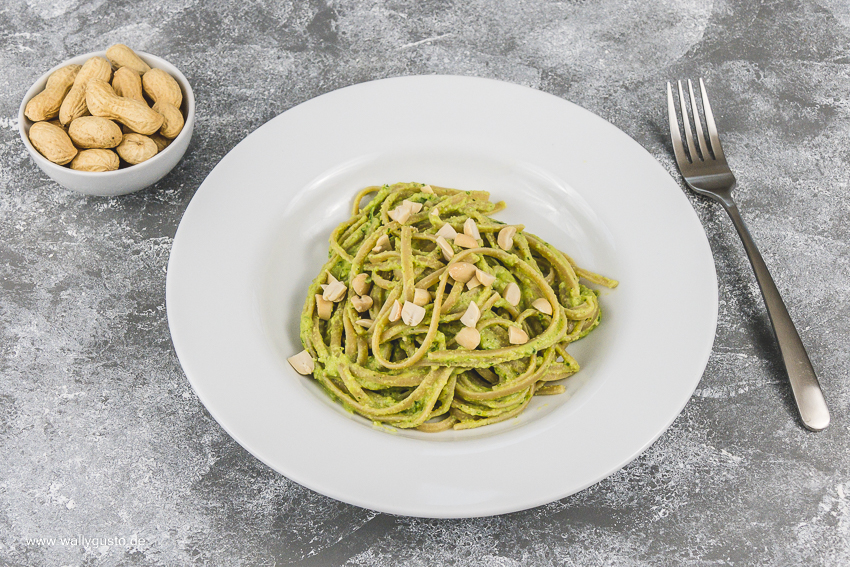 Edamame-Pesto mit Erdnüssen | Rezept auf www.wallygusto.de