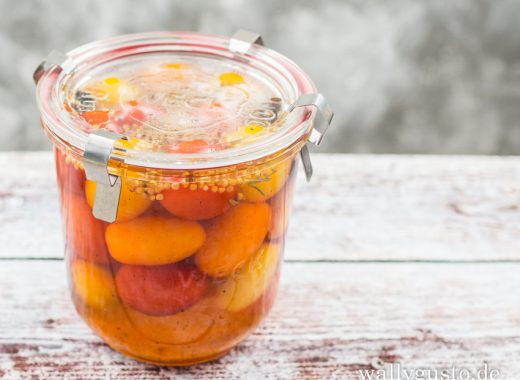 Eingelegte Gewürztomaten mit Vanille & Rosmarin | Rezept auf www.wallygusto.de