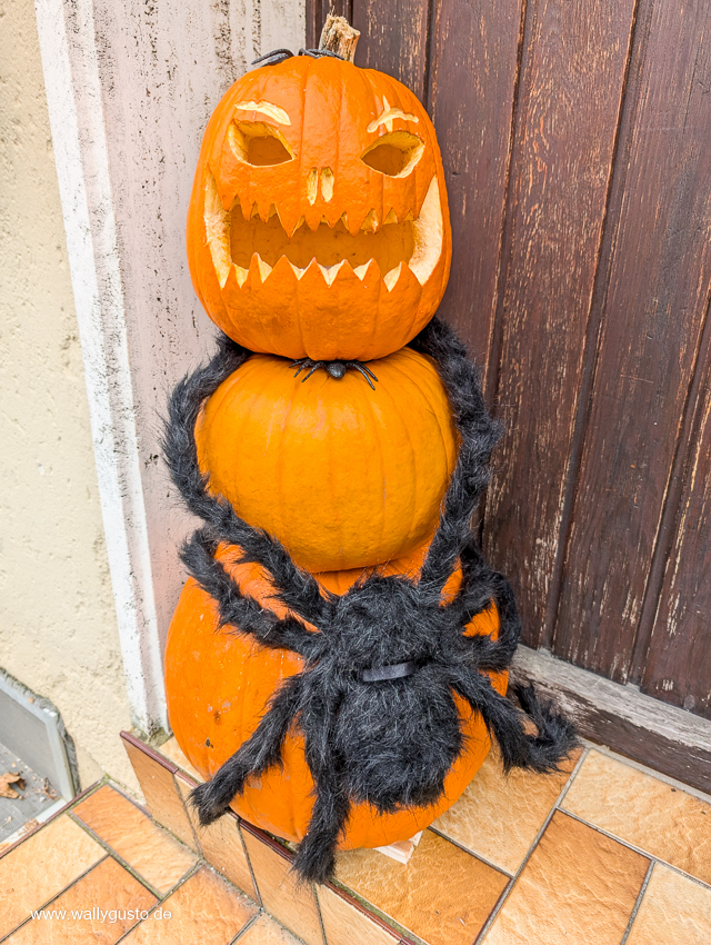 Halloween-Kürbis schnitzen: Ideen und Anleitung auf www.wallygusto.de