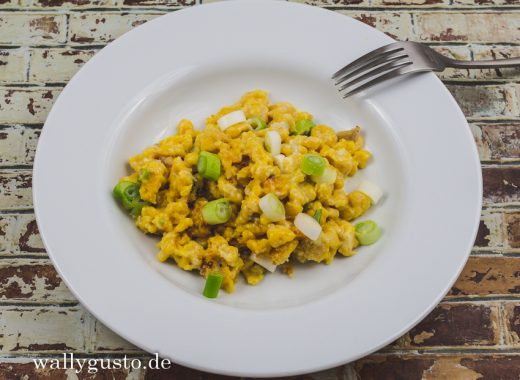Käsespätzle mit Kürbis & Blauschimmelkäse | Rezept auf www.wallygusto.de