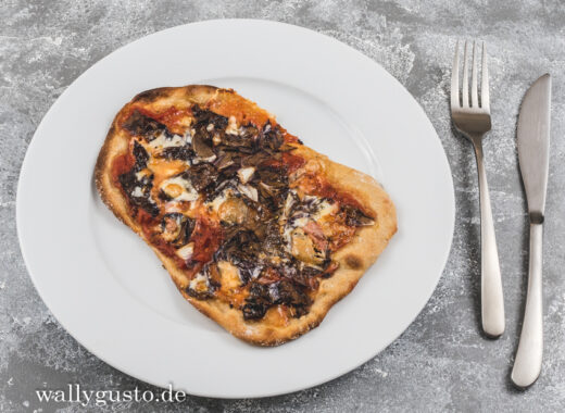 Pinsa mit Radicchio & Taleggio | Rezept auf www.wallygusto.de