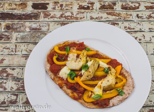 Pizza mit Paprika & Artischocken | Rezept auf www.wallygusto.de