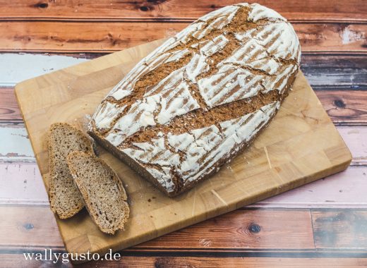 Roggen-Dinkel Bauernbrot | Rezept auf www.wallygusto.de