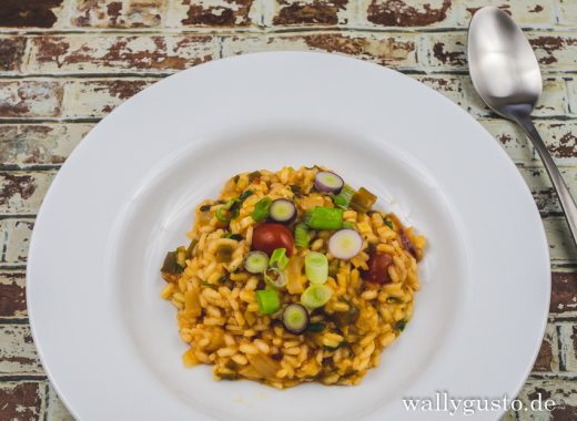 Tomaten-Risotto mit Frühlingszwiebeln | Rezept auf www.wallygusto.de