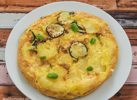 Tortilla mit Zucchini und Basilikum | Rezept auf www.wallygusto.de