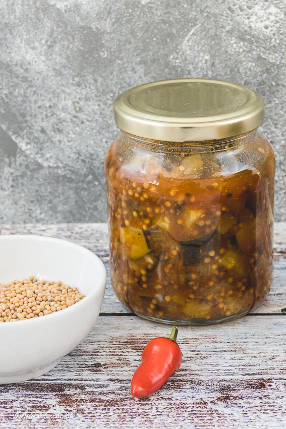 Zucchini-Relish mit Chili | Rezept auf www.wallygusto.de