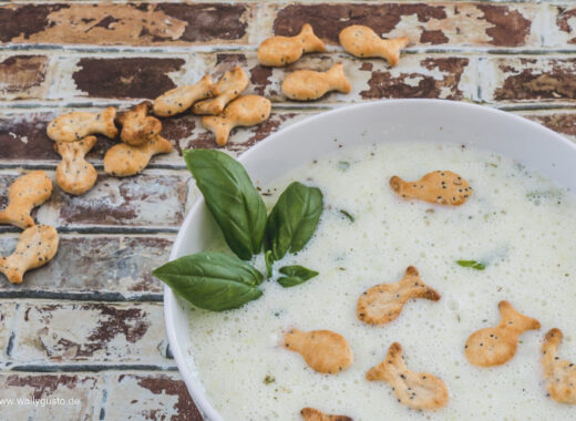Kalte Gurkensuppe mit Buttermilch | Rezept auf www.wallygusto.de
